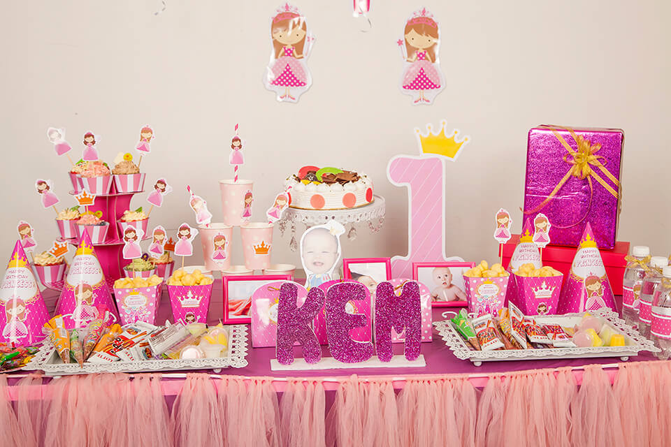 10 cách trang trí tiệc sinh nhật cho bé gái đơn giản tại nhà